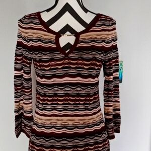 White House Black Market Small Top